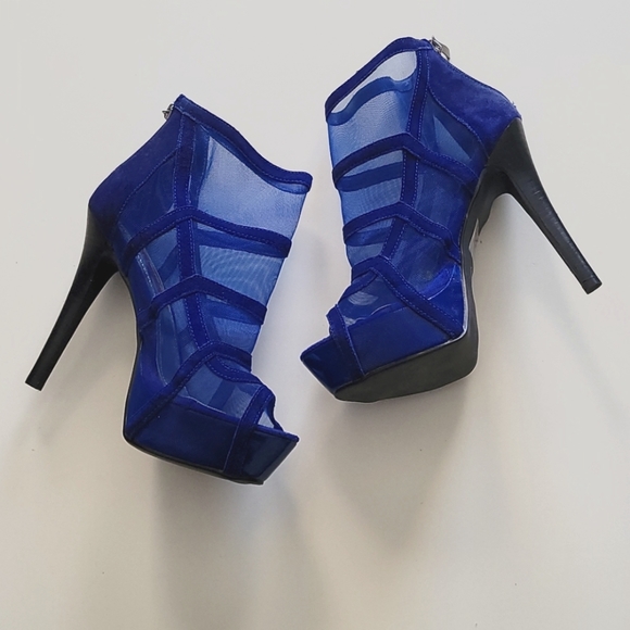 New- Blue Devotion Platform Pump (8) - Picture 1 of 9